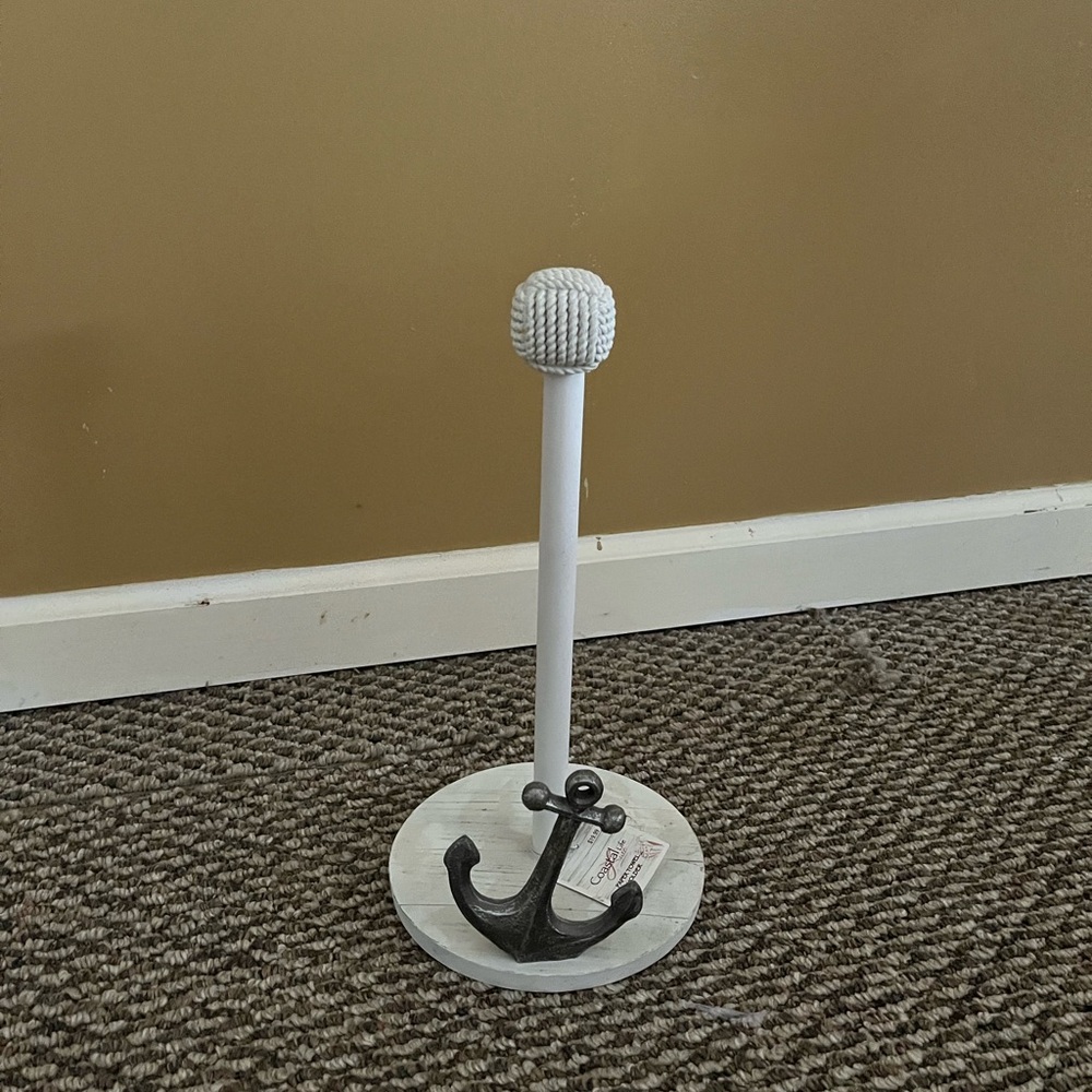 Paper towel holder